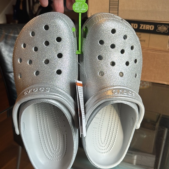 Crocs Classic Silver Glitter Clogs in Size M9/W11 BNWT - Picture 2 of 14